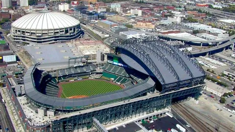 戴维森中场抢断成就阿齐兹得分，中超关键战再展亮点